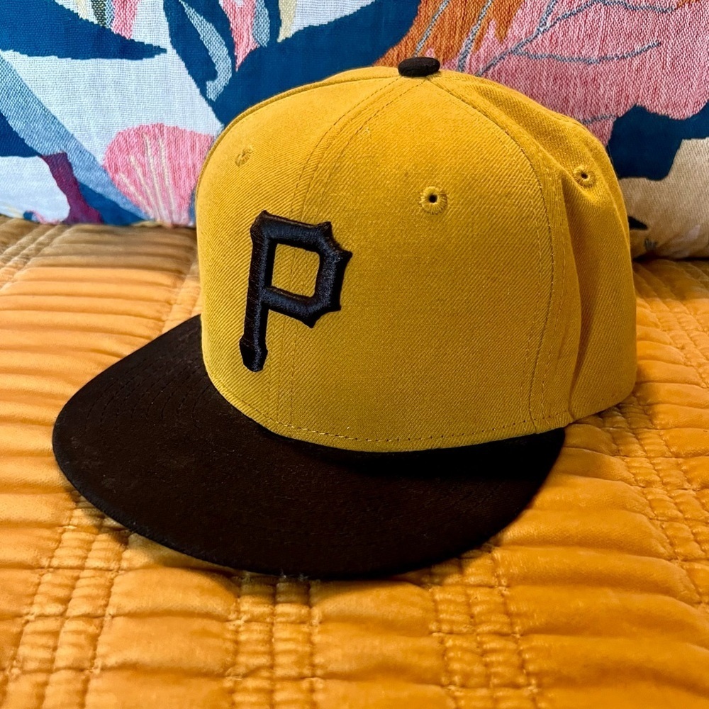 New Era 59fifty Retro Style Pittsburgh Pirates hat Size: 6 5/8
